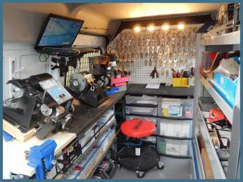 Safe Key Shop Fort Worth, TX 817-357-4971 - 2-mobile-locksmith